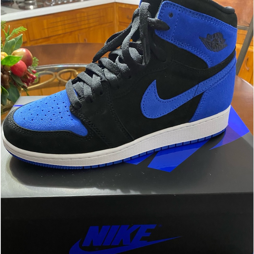 Youth size 7 jordan 1 high